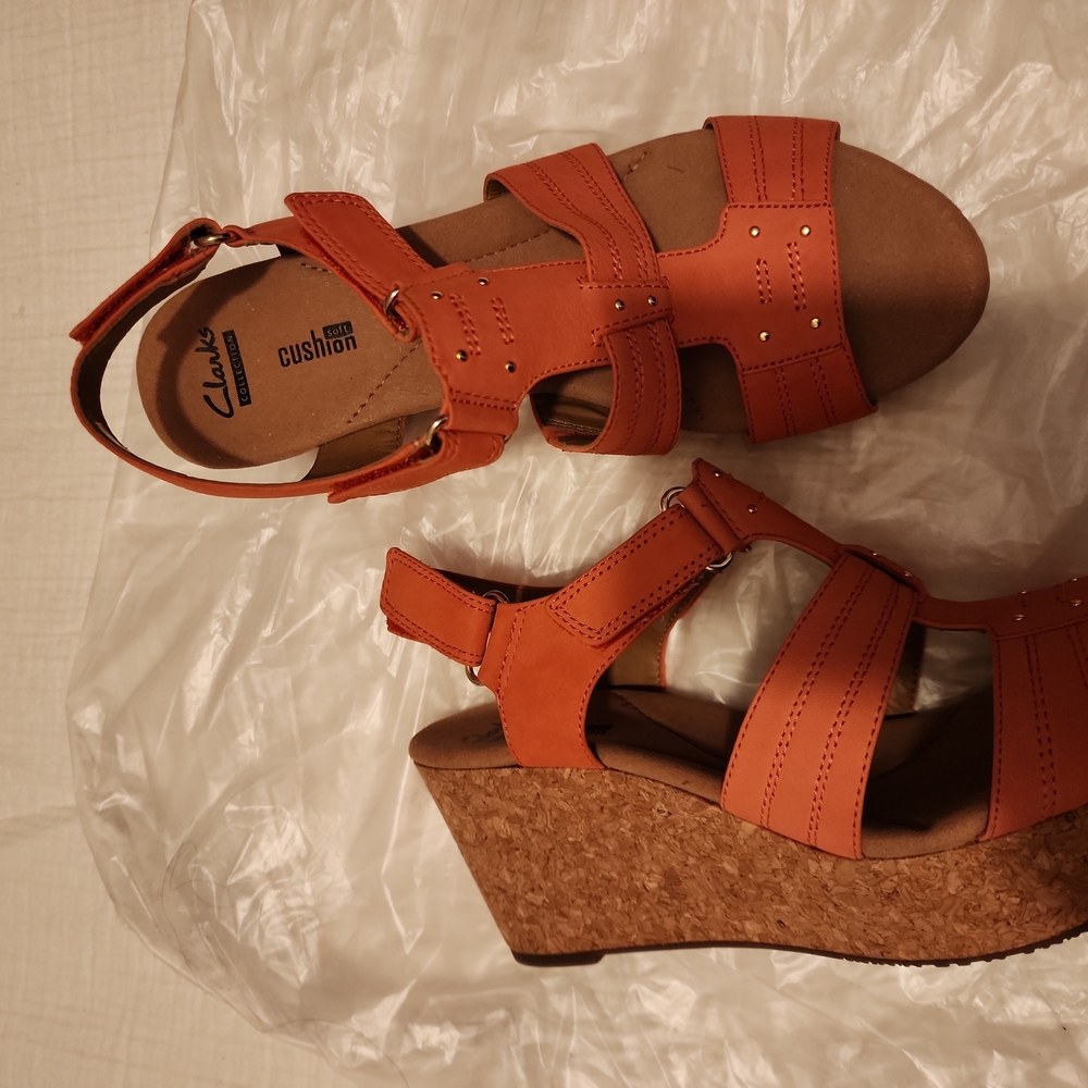 Clarks Orange Wedge Sandals with Crisscross Straps 9W